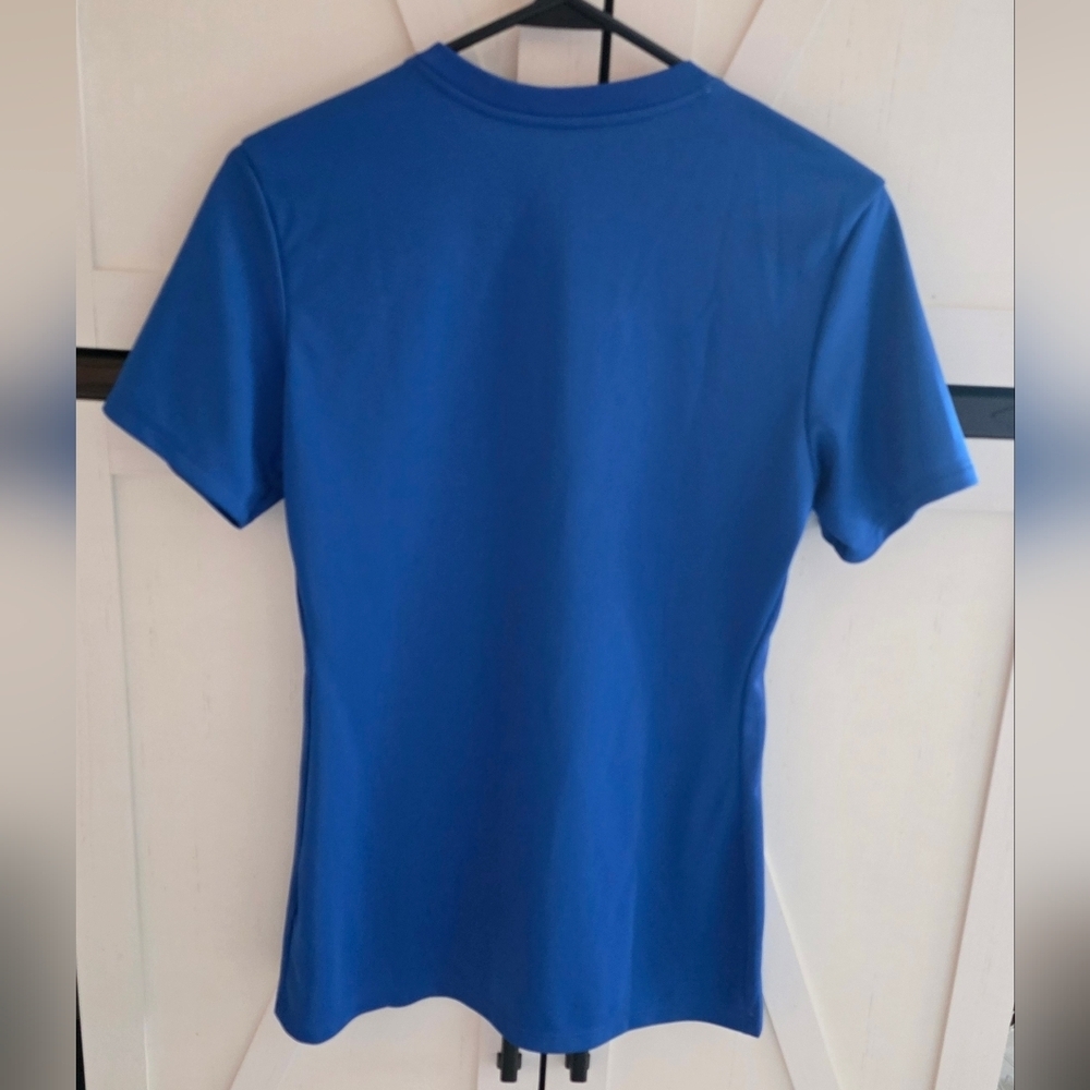 Nike Blue Athletic T-Shirt - Picture 3 of 3
